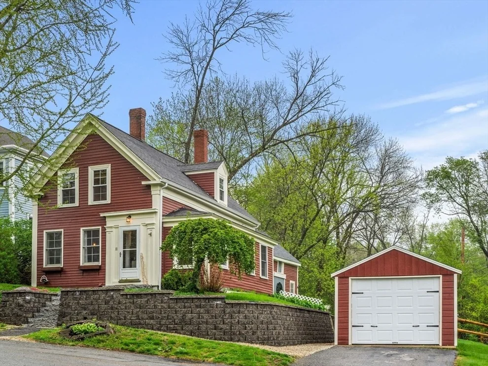 Unit for sale at 11 S Pleasant St, Merrimac, MA 01860