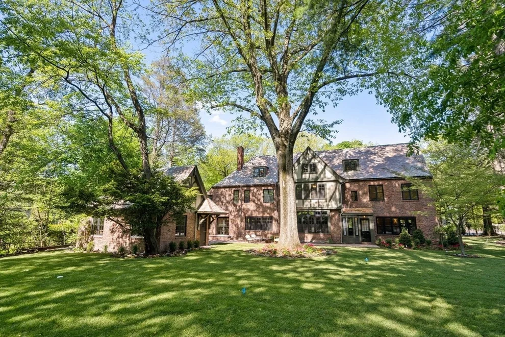 Unit for sale at 125 Lee Street, Brookline, MA 02445