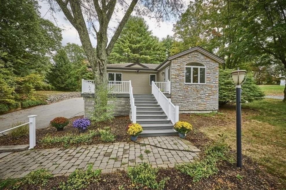 Unit for sale at 274 Cochituate Rd, Wayland, MA 01778