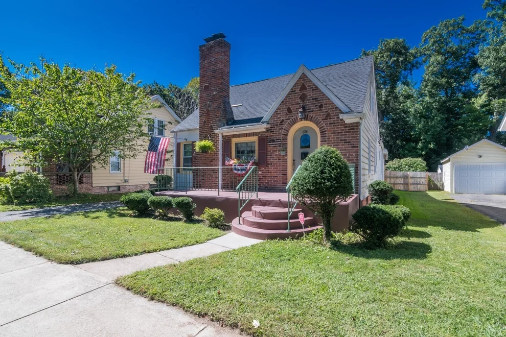 Unit for sale at 134 Eddywood St, Springfield, MA 01118