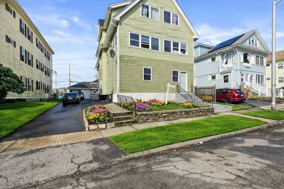 Unit for sale at 33 Woodford St, Worcester, MA 01604