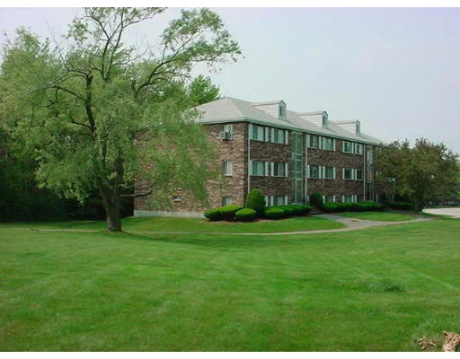 Unit for sale at 4-1 Fernview Avenue, North Andover, MA 01845