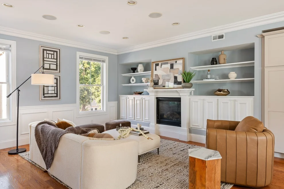 Unit for sale at 413 E 7th St, Boston, MA 02127