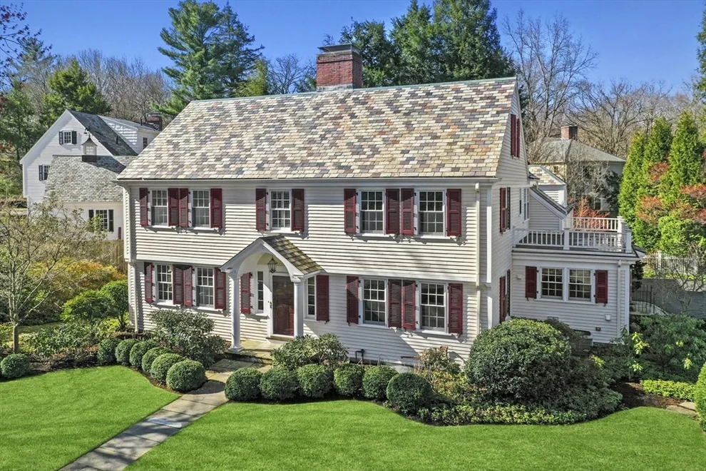 Unit for sale at 15 Alden Rd, Wellesley, MA 02481