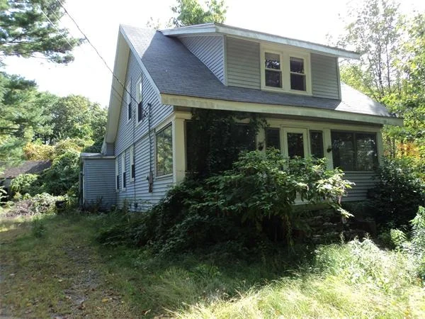 Unit for sale at 4 Merriam Ter, Auburn, MA 01501