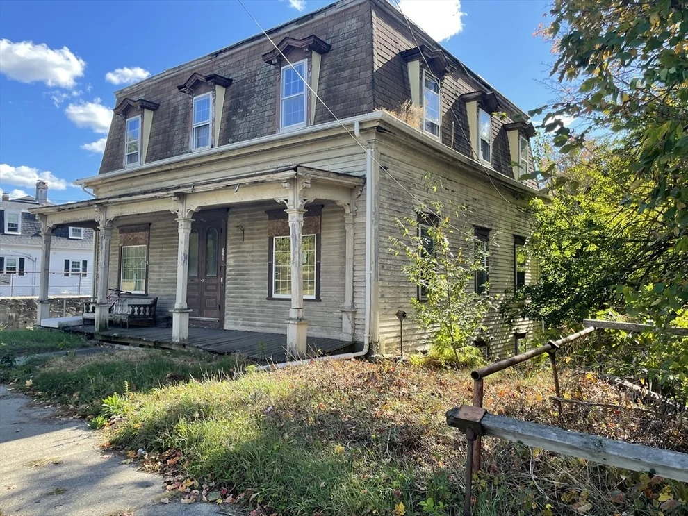 Unit for sale at 128 Linwood Ave, Northbridge, MA 01588