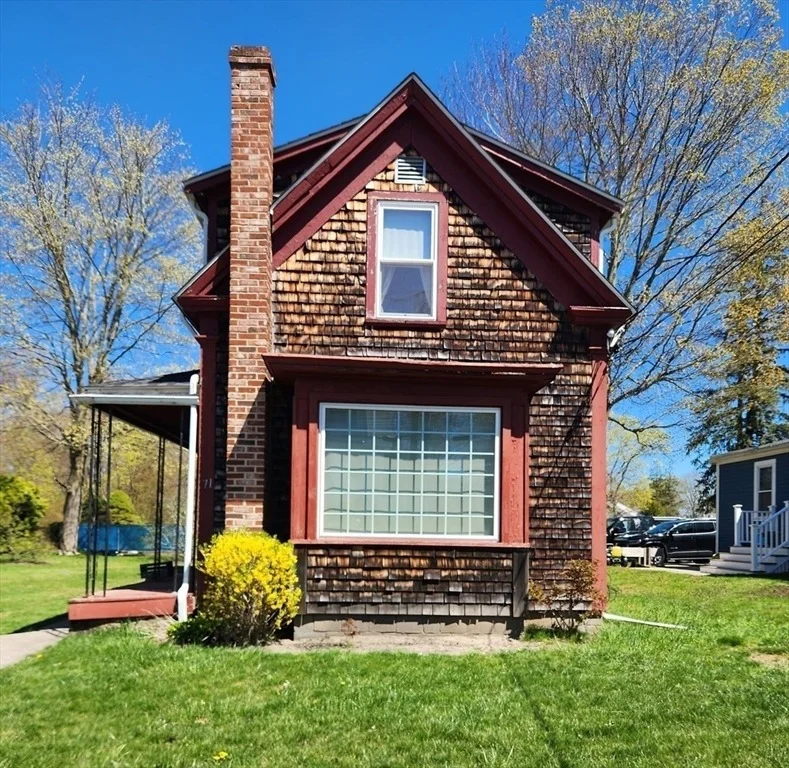 Unit for sale at 471 Union St, Rockland, MA 02370