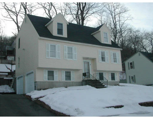 Unit for sale at 8 Sunrise Dr, Haverhill, MA 01835