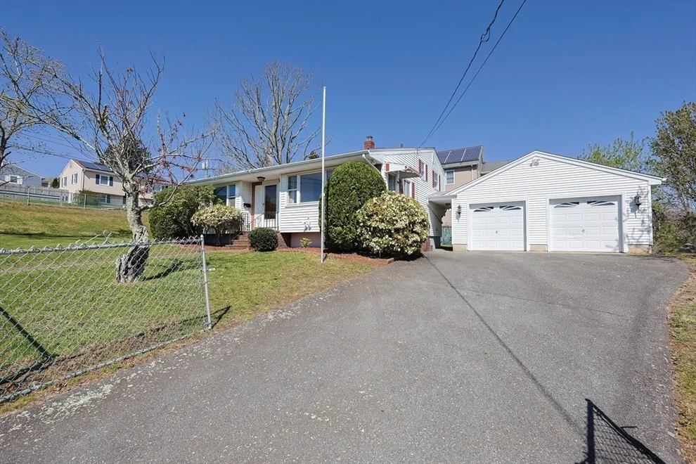 Unit for sale at 421 Potter St, New Bedford, MA 02740