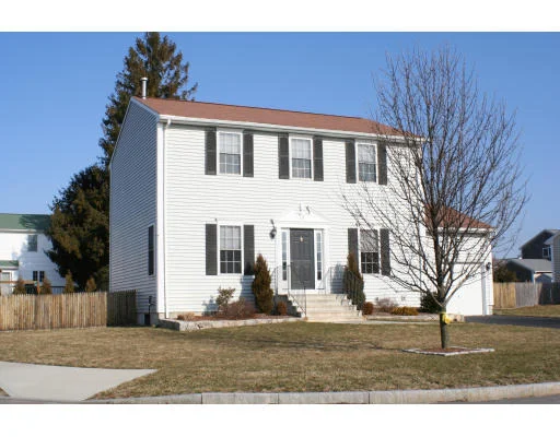 Unit for sale at 2 Anchor Way, East Providence, RI 02915