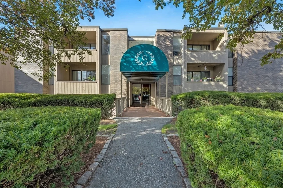 Unit for sale at 42 Shrewsbury Green Drive, Shrewsbury, MA 01545