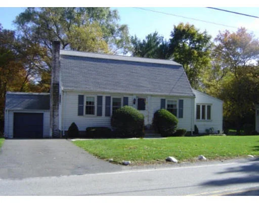 Unit for sale at 73 Neck St, Weymouth, MA 02191