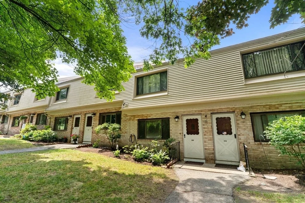 Unit for sale at 269 Farrwood Dr, Haverhill, MA 01835