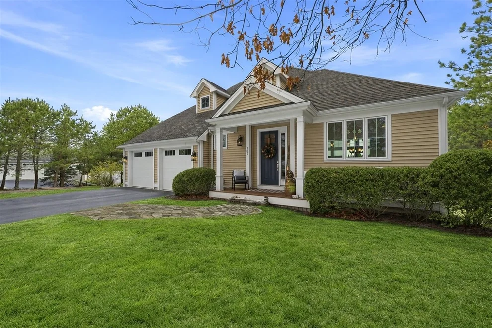 Unit for sale at 187 Rhode Island Rd, Lakeville, MA 02347