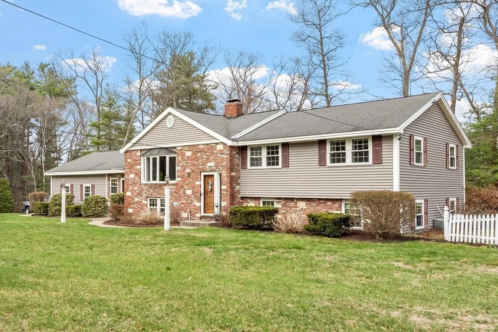 Unit for sale at 20 Lancaster Dr, Tewksbury, MA 01876
