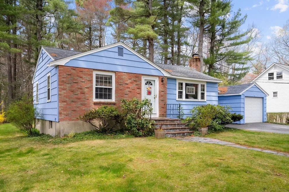 Unit for sale at 5 Hamlin Lane, Wilmington, MA 01887