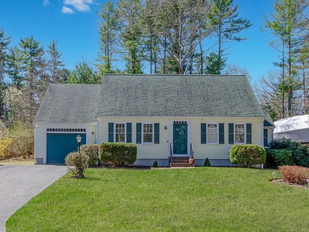 Unit for sale at 1 Joanne Dr, Marion, MA 02738