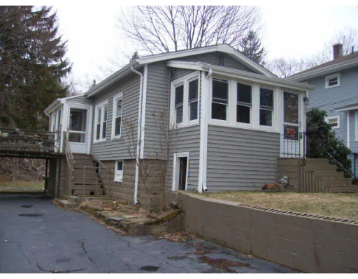 Unit for sale at 188 Beaconsfield Rd, Worcester, MA 01602