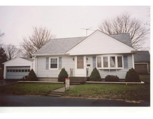 Unit for sale at 27 Worthen St,, Swansea, MA 02777