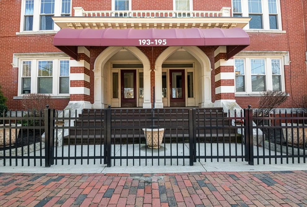Unit for sale at 195 Lafayette St, Salem, MA 01970