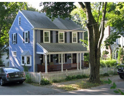 Unit for sale at 10 Parkview Rd, Reading, MA 01867