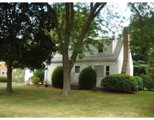 Unit for sale at 17 Eleanor Rd, Framingham, MA 01701