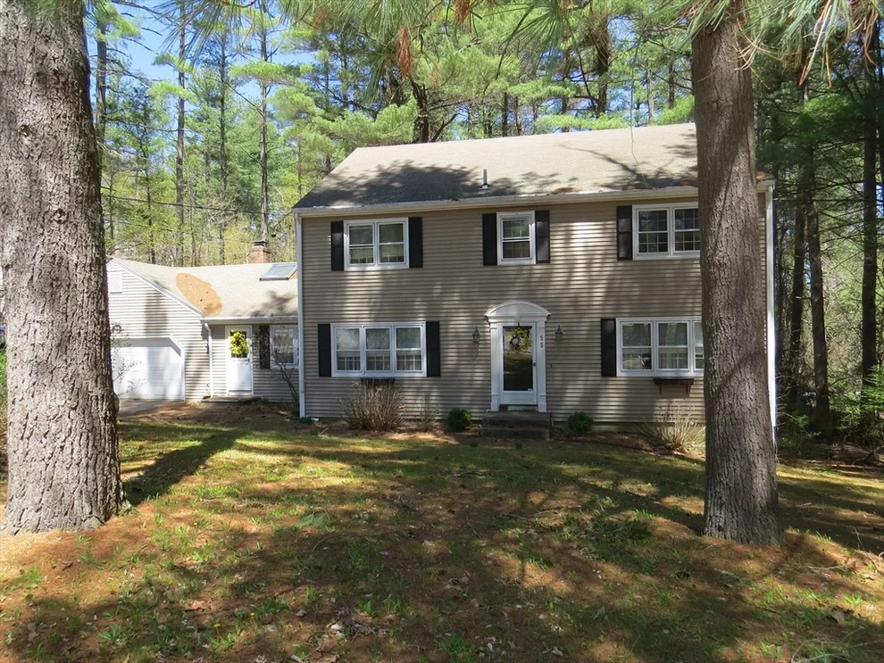 Unit for sale at 55 Fort Sumter Dr, Holden, MA 01520