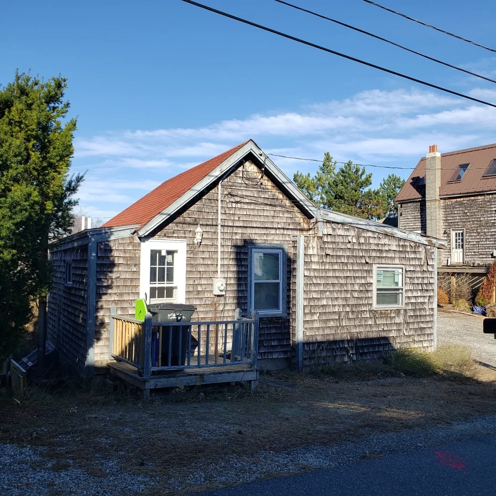 Unit for sale at 10 10th St, Newbury, MA 01951