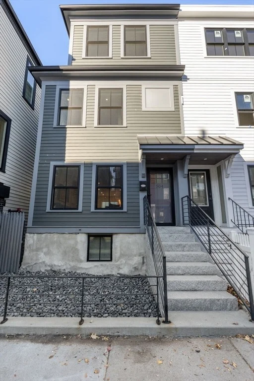 Unit for sale at 504 E 3rd St, Boston, MA 02127