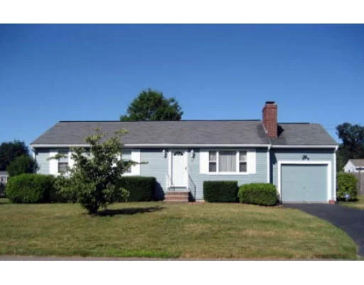 Unit for sale at 3 Meadowsweet Trail, Attleboro, MA 02703