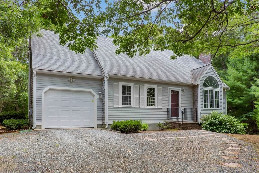 Unit for sale at 362 Quinaquisset Ave, Mashpee, MA 02649