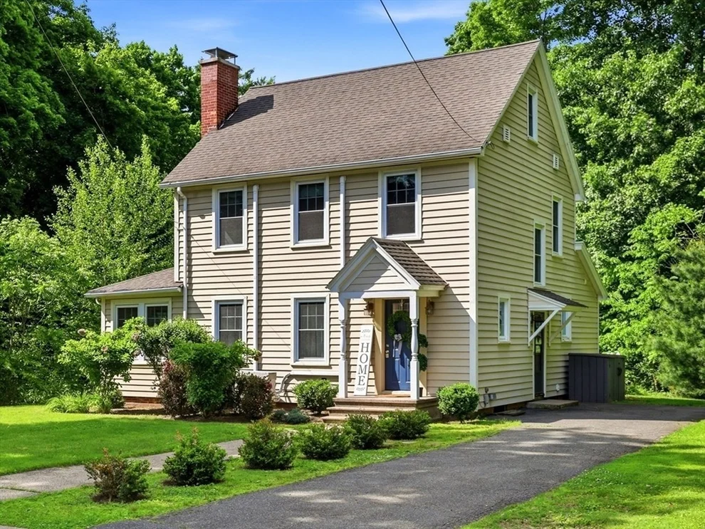 Unit for sale at 32 Lincoln Rd, Longmeadow, MA 01106