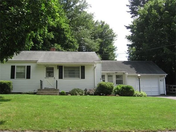 Unit for sale at 11 Helen Circle, East Longmeadow, MA 01028