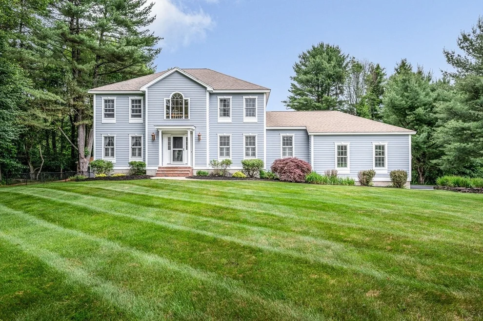 Unit for sale at 35 Horse Hill St, Dunstable, MA 01827