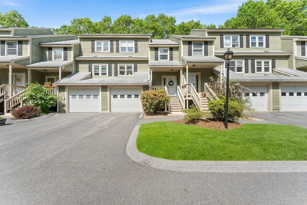 Unit for sale at 238 Heritage Dr, Northbridge, MA 01588