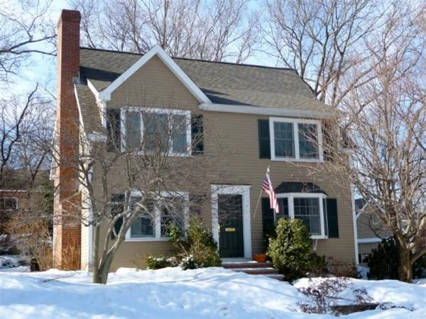 Unit for sale at 17 Sutherland Road, Lexington, MA 02421