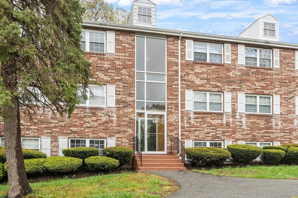 Unit for sale at 68 Edgelawn Ave, North Andover, MA 01845