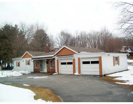 Unit for sale at 502 Rochdale Street, Auburn, MA 01501