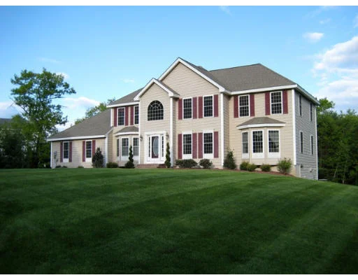 Unit for sale at 57 Mulberry Ln, Pelham, NH 03076