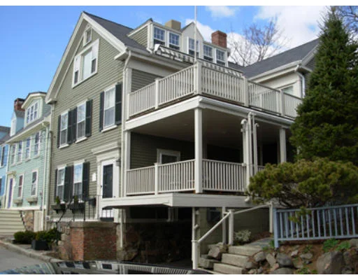 Unit for sale at 25 Lee St, Marblehead, MA 01945