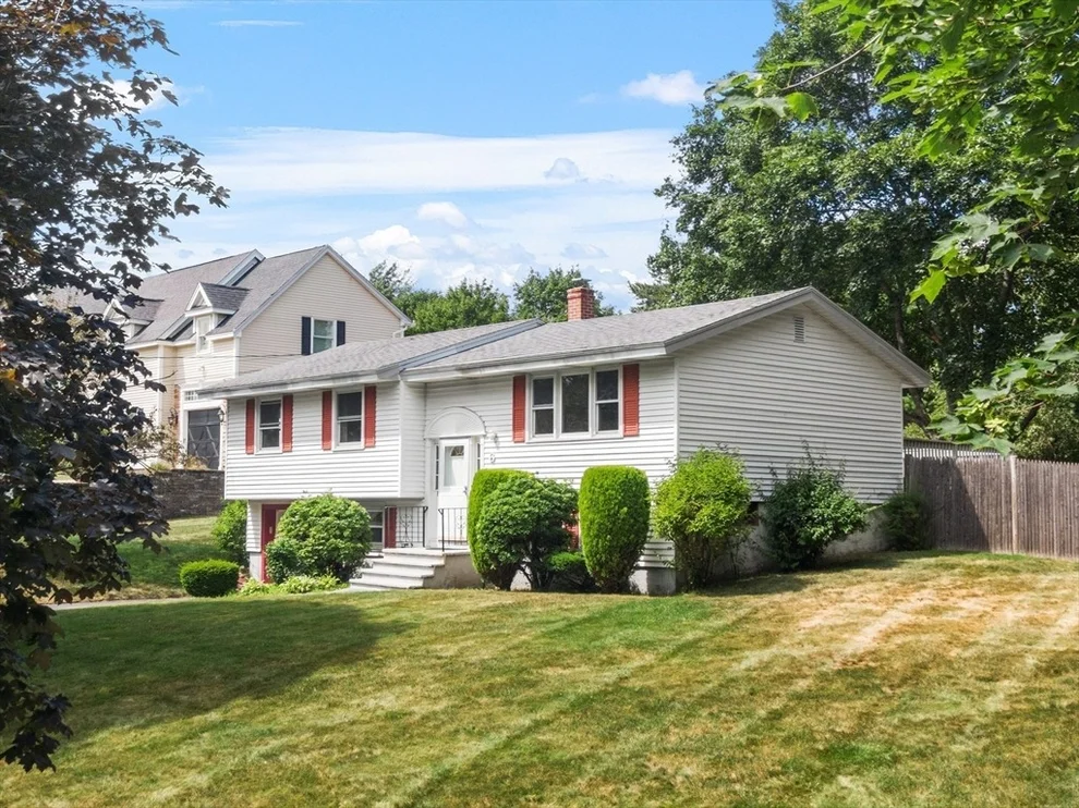 Unit for sale at 6 Wayne Rd, Peabody, MA 01960