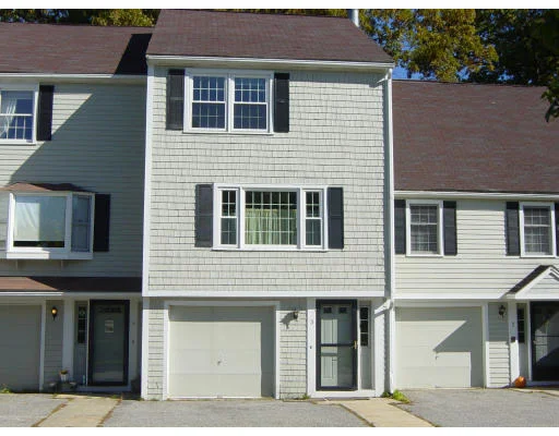 Unit for sale at 3 Blossom Lane, Merrimack, NH 03054