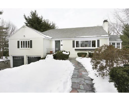 Unit for sale at 55 Bound Brook Rd, Newton, MA 02461