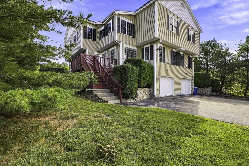 Unit for sale at 4 Paul Revere, Hopkinton, MA 01748