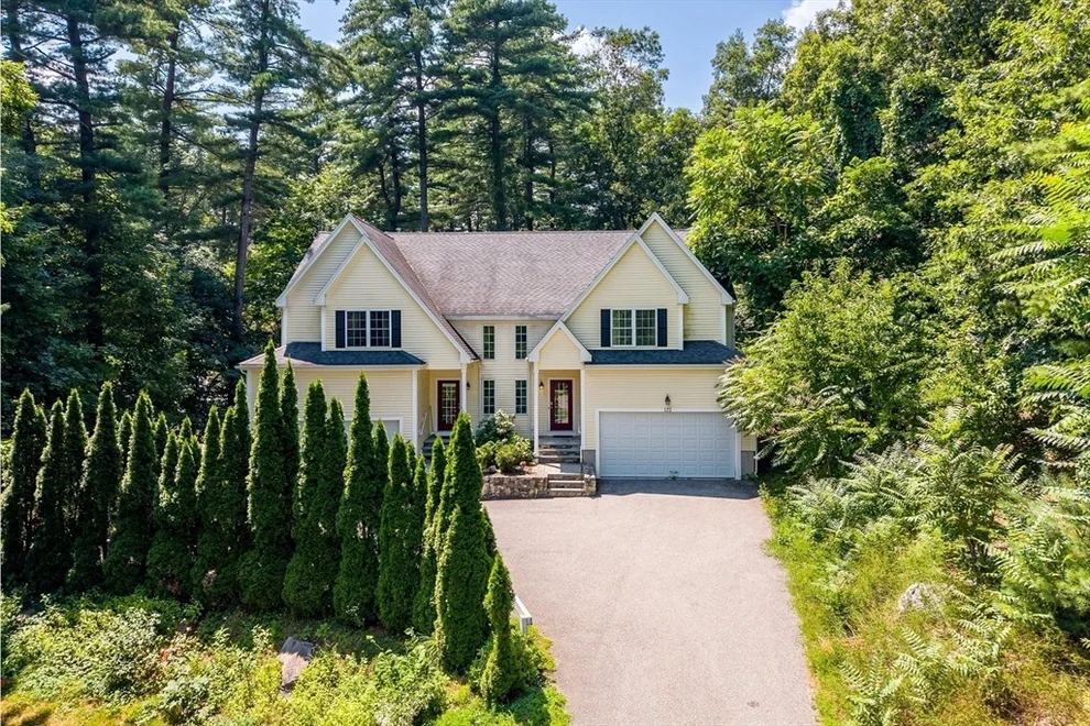 Unit for sale at 172 South St., Northborough, MA 01532