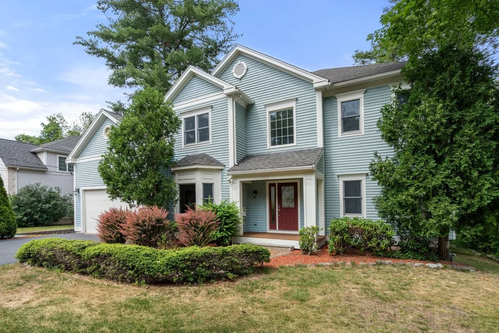 Unit for sale at 142 Hartman Rd, Newton, MA 02459
