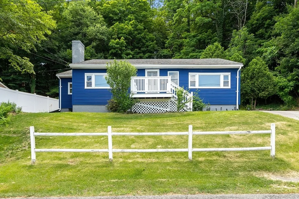 Unit for sale at 90 Linwood St, Haverhill, MA 01830