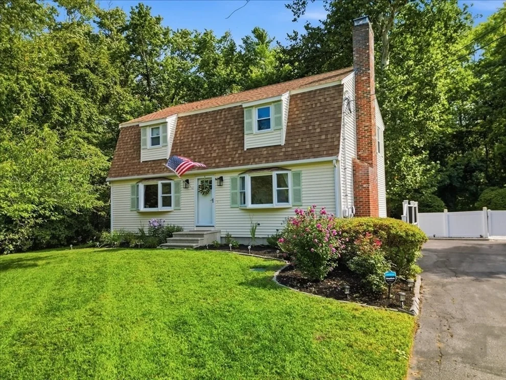 Unit for sale at 77 Briar Rd, Taunton, MA 02780