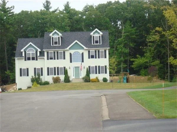Unit for sale at 9 Deer Run Circle, Sturbridge, MA 01566