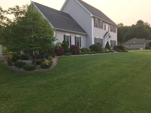 Unit for sale at 8 Whitaker Rd, Westfield, MA 01085